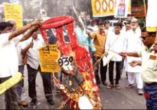 कश्मीर से लेकर कन्याकुमारी तक सिलेंडर की कालाबाजारी !